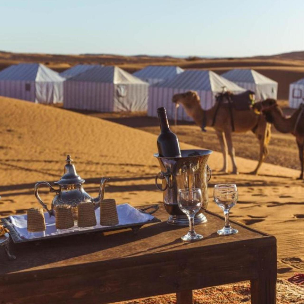 Tente de luxe Dunes Luxury Camp 5*